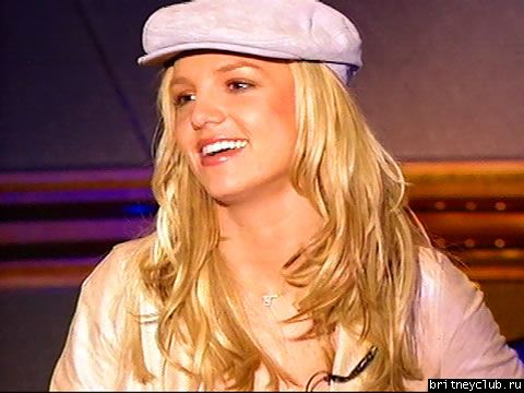 MTV All Eyes on Britney Spears  () Britney waiting for her flight in Los Angeles (часть 1)058.jpg(Бритни Спирс, Britney Spears)