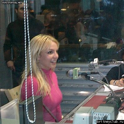 Бритни на радио в Токио001.jpg(Бритни Спирс, Britney Spears)