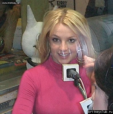 Бритни на радио в Токио002.jpg(Бритни Спирс, Britney Spears)