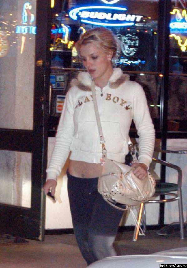 Бритни на шоппинге в Санта Моникеbspears122329.jpg(Бритни Спирс, Britney Spears)