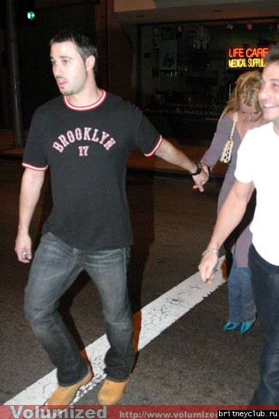 Бритни уезжает из бара в Санта Монике09.jpg(Бритни Спирс, Britney Spears)