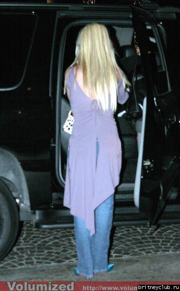 Бритни уезжает из бара в Санта Монике12.jpg(Бритни Спирс, Britney Spears)