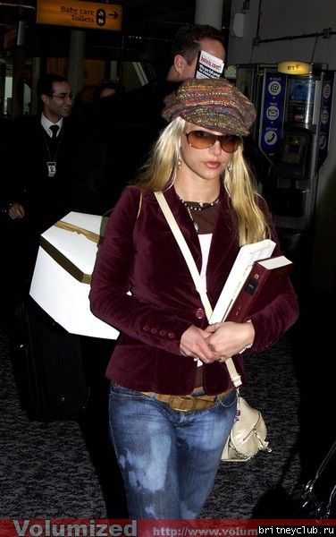 Бритни в аэропорту Лондона03.jpg(Бритни Спирс, Britney Spears)