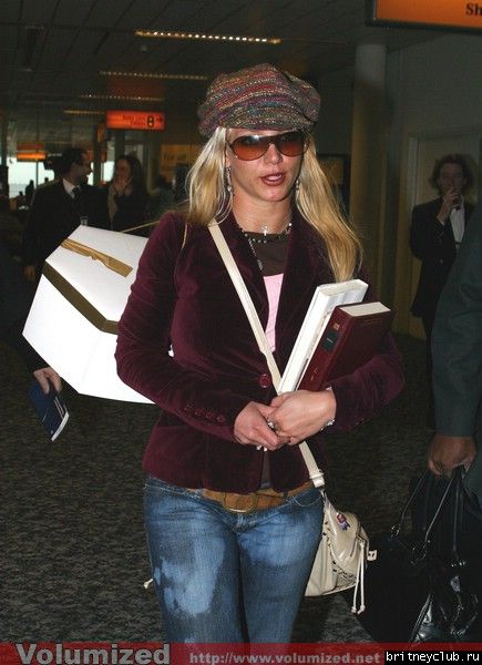 Бритни в аэропорту Лондона07.jpg(Бритни Спирс, Britney Spears)