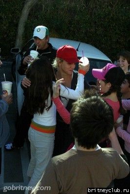 Бритни встречается со своими фанатами002.jpg(Бритни Спирс, Britney Spears)