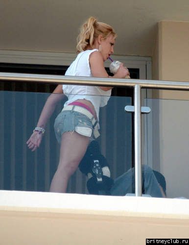 Бритни на костылях020~36.jpg(Бритни Спирс, Britney Spears)