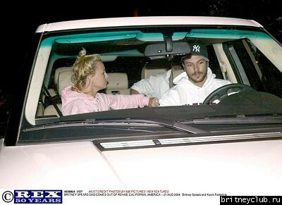 Бритни и Кевин (август 2004)13.jpg(Бритни Спирс, Britney Spears)