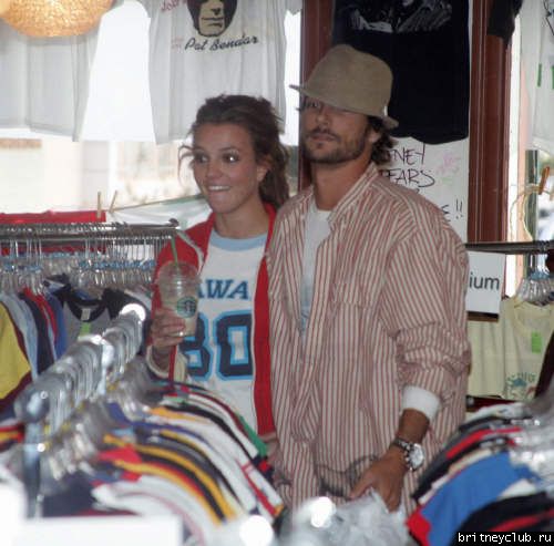 Бритни и Кевин - шоппинг в Луизиане02.jpg(Бритни Спирс, Britney Spears)