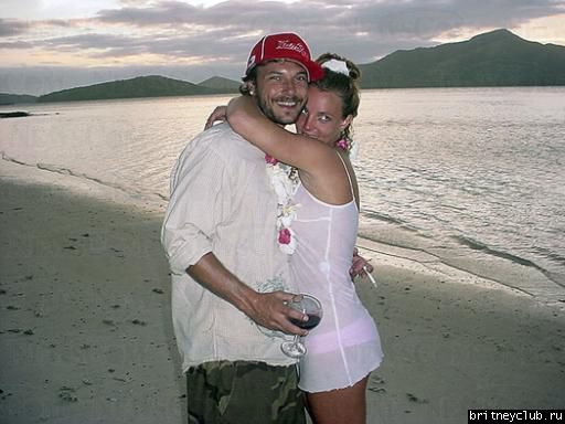 Бритни и Кевина во время медового месяца (часть 2)22.jpg(Бритни Спирс, Britney Spears)
