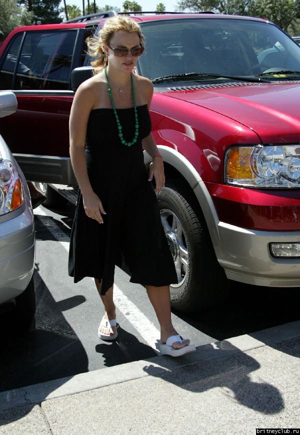 Бритни покидает отель в Санта Моникеbsla300405d_012.jpg(Бритни Спирс, Britney Spears)