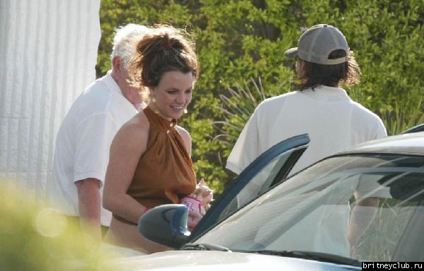 Бритни и Кевин уезжают из Флоридыsdfl150405a_09.jpg(Бритни Спирс, Britney Spears)