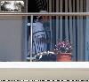 Бритни и Кевин на балконе аппартаментов в Санта Монике
