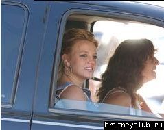 Бритни покидает салон-парикмахерскую4.jpg(Бритни Спирс, Britney Spears)