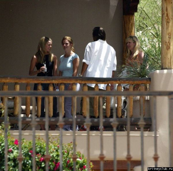 Бритни и Кевин отдыхают на своей арендованной вилле17.jpg(Бритни Спирс, Britney Spears)