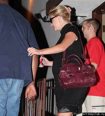 Бритни посетила фото-студию в Голливуде001.jpg(Бритни Спирс, Britney Spears)