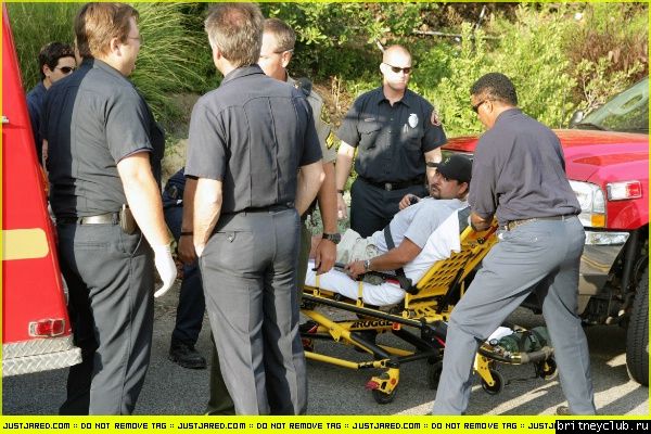 Фотограф был ранен в ногу около дома Бритниbritney-spears-baby-shower57456.jpg(Бритни Спирс, Britney Spears)