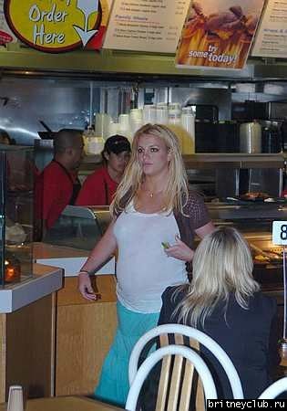 Бритни и Джеми Линн в Лос Анжелесе01.jpg(Бритни Спирс, Britney Spears)