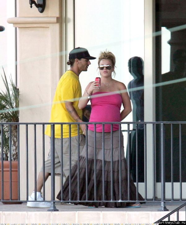 Бритни и Кевин в студии Малибу (HQ)01.jpg(Бритни Спирс, Britney Spears)