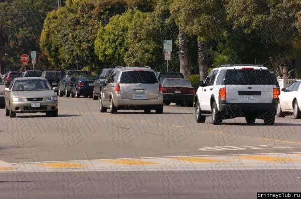 Бритни, Кевин и их малыш покидают больницу в Санта Монике05.jpg(Бритни Спирс, Britney Spears)