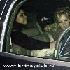 Бритни уезжает из отеля
