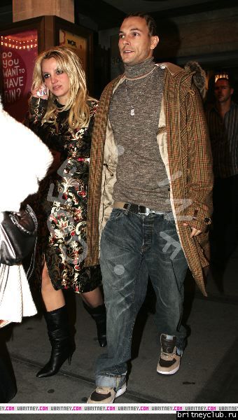 Бритни и Кевин идут на вечеринку (Нью Йорк)08.jpg(Бритни Спирс, Britney Spears)