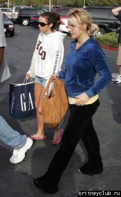Бритни идет в магазин нижнего белья vic88ht.jpg(Бритни Спирс, Britney Spears)