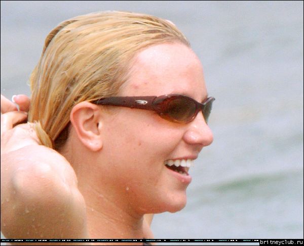 Бритни с Шоном на пляже_32333_013.jpg(Бритни Спирс, Britney Spears)