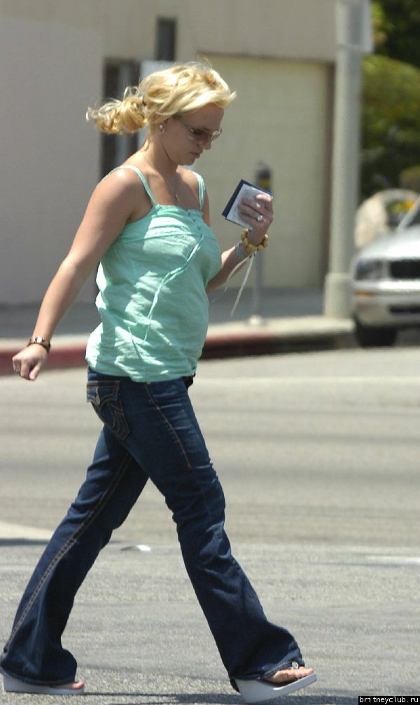 Бритни посетила ресторан Taco Bell1147168682860.jpg(Бритни Спирс, Britney Spears)