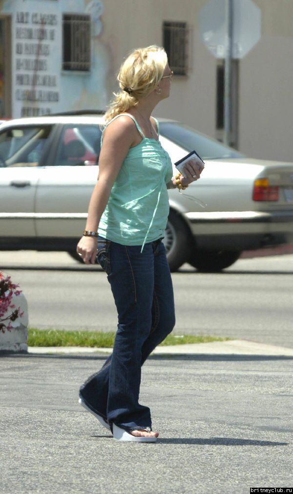 Бритни посетила ресторан Taco Bell1147168689018.jpg(Бритни Спирс, Britney Spears)