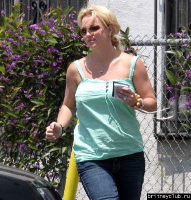 Бритни посетила ресторан Taco Bell1147168691851.jpg(Бритни Спирс, Britney Spears)