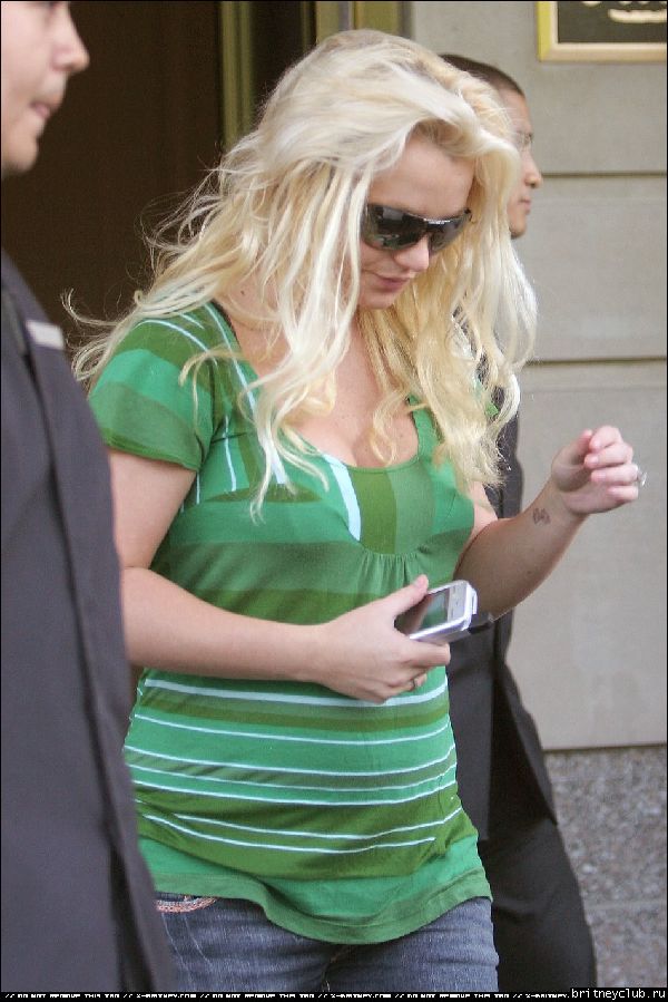 Бритни посетила Нью-йоркскую Пресвитерианскую больницу11.jpg(Бритни Спирс, Britney Spears)