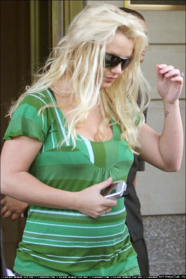 Бритни посетила Нью-йоркскую Пресвитерианскую больницу12.jpg(Бритни Спирс, Britney Spears)