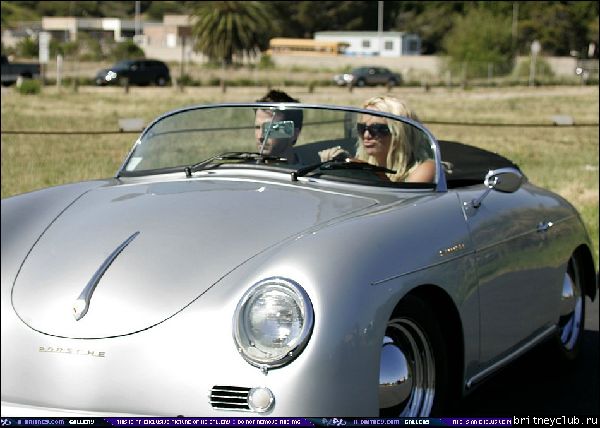 Бритни тестирует новый автомобиль05.jpg(Бритни Спирс, Britney Spears)
