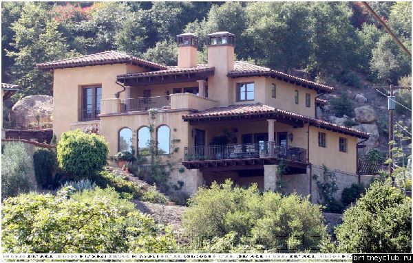 Бритни ищет дом в Санта Барбаре03.jpg(Бритни Спирс, Britney Spears)