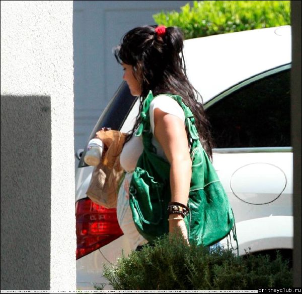 Бритни с Шоном посетила своих родителей05.jpg(Бритни Спирс, Britney Spears)