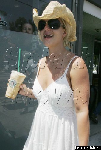 Бритни в северной части Голивудаbritney-starbucks01.jpg(Бритни Спирс, Britney Spears)