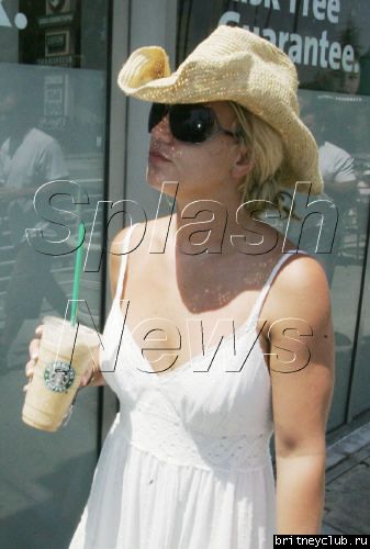 Бритни в северной части Голивудаbritney-starbucks65.jpg(Бритни Спирс, Britney Spears)