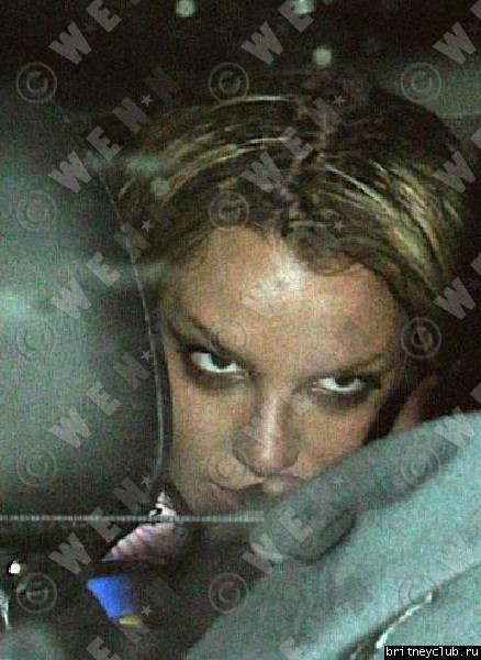 Бритни оставляет вечеринку и принимает гостейbritney-halloween47.jpg(Бритни Спирс, Britney Spears)