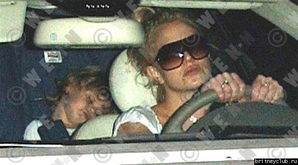 Бритни сос спящими детьми направляется в отельbritney-sons13.jpg(Бритни Спирс, Britney Spears)