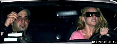 Бритни и Сэм уезжают из отеля The Four Seasons 04~193.jpg(Бритни Спирс, Britney Spears)