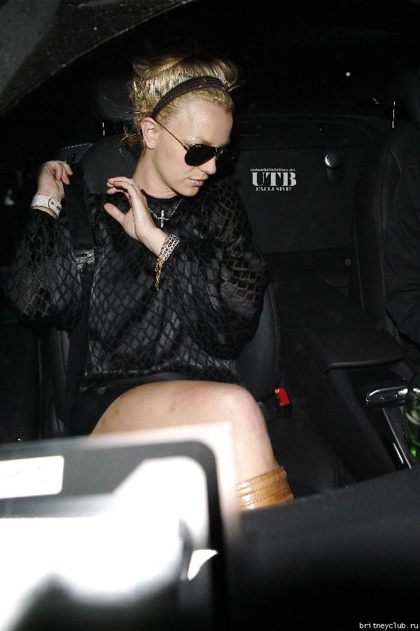 Бритни покидает ресторан Mirabelle в Голливуде7~195.jpg(Бритни Спирс, Britney Spears)