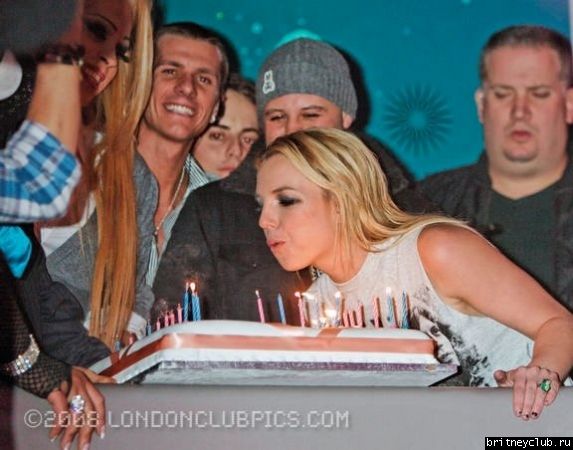 Бритни отмечает День Рождения в клубе G-A-Ynormal_n508016193_1205156_6125.jpg(Бритни Спирс, Britney Spears)