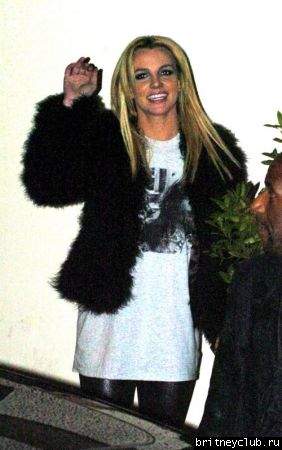 Бритни покидает студию шоу X-Factornormal_britney-spears-xfactor-11298-3.jpg(Бритни Спирс, Britney Spears)