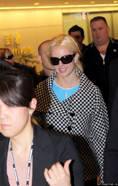 Бритни прилетела в Япониюbritney-spears-tokyo-12128-2.jpg(Бритни Спирс, Britney Spears)