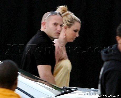 Бритни посетила танцевальную студиюbspearsdoublechin0117_08.jpg(Бритни Спирс, Britney Spears)