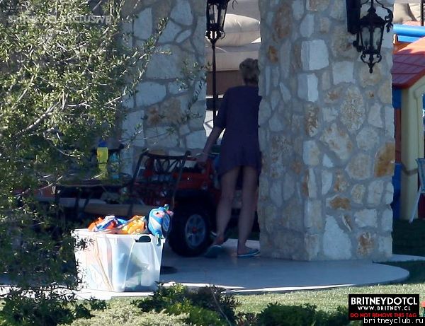 Бритни гуляет с сыновьями (HQ)10.jpg(Бритни Спирс, Britney Spears)