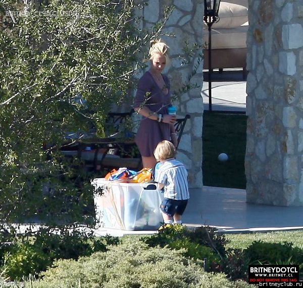 Бритни гуляет с сыновьями (HQ)15.jpg(Бритни Спирс, Britney Spears)