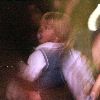 Бритни с детьми смотрят фейерверк в Диснейленде в Орландо