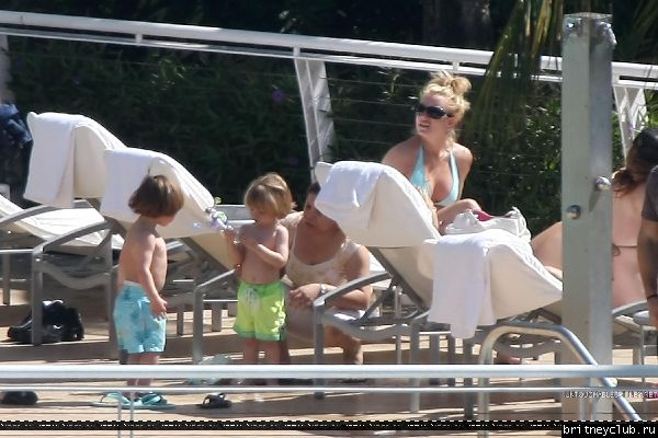 Бритни проводит время с детьми на свежем воздухе02.jpg(Бритни Спирс, Britney Spears)