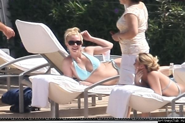 Бритни проводит время с детьми на свежем воздухе06.jpg(Бритни Спирс, Britney Spears)